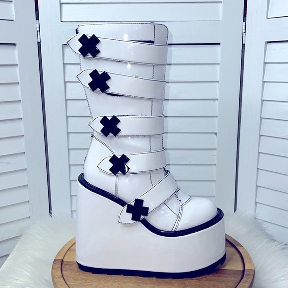 YRU White Patent Dune Strapped Platform Boots DOLLS KILL Size 5* - Picture 6 of 11